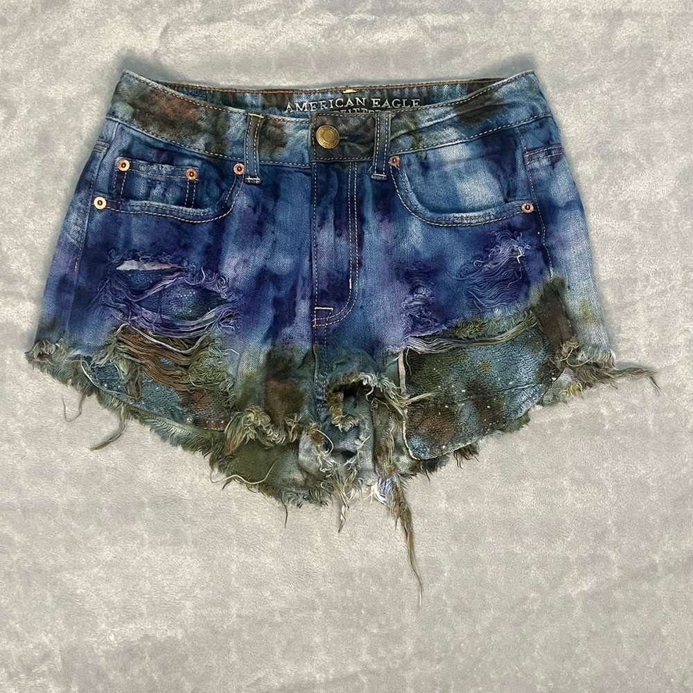 American Eagle Outfitters Blue, Purple, Green Tie Dyed Distressed Shorts Size 0